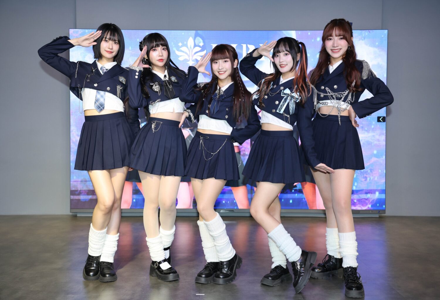 新世代無邊界女團「KIRIS」華麗出道。（由左至右）語晴(77)、Ivy (依函)、璦昀(Yumi)、Nina (絜妮)、Kimi (婷婷)。(圖/KIRABASE 提供)