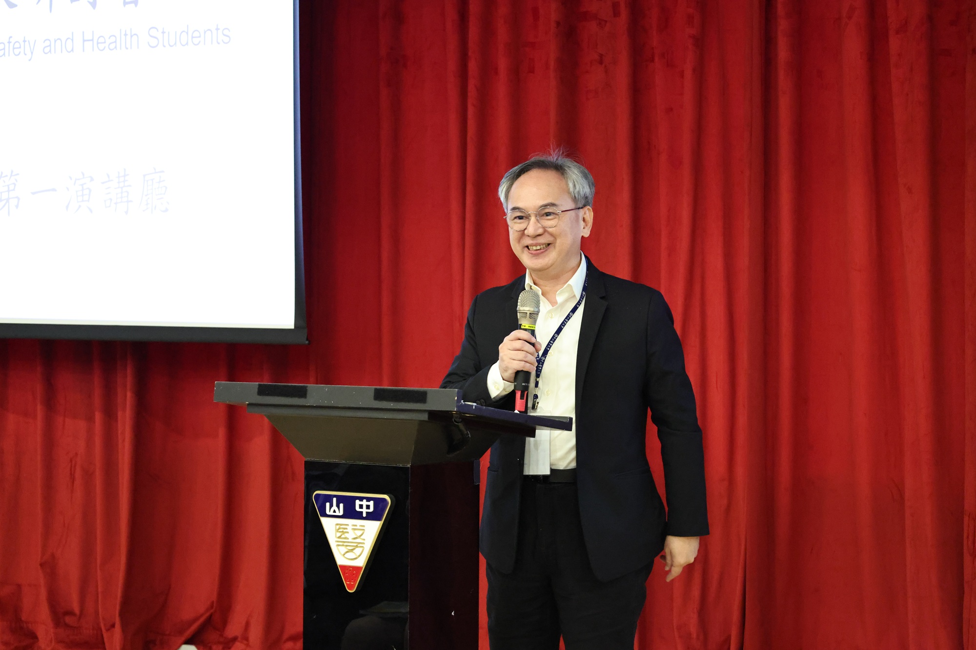 03-勞動部勞研所副所長陳育偉出席研討會肯定學生研究成果並鼓勵青年投入職安領域 - 報新聞 Mega News