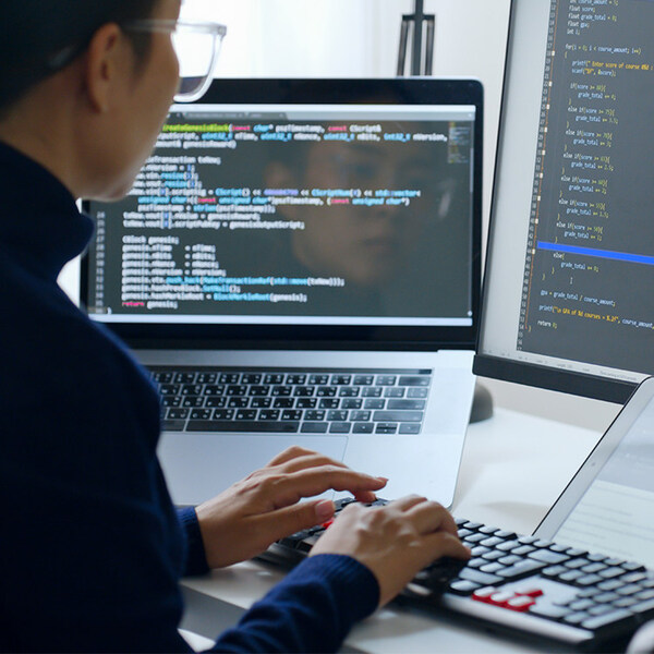 Cognizant 的新研究顯示，人工智能在改變勞動力方面的速度比之前報導的更快，但人類仍然是不可或缺。