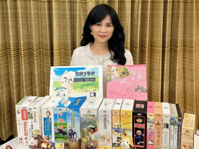 圖文：音樂創作歌手張童童發行小英的故事、湯姆歷險記等多部懷舊卡通系列。