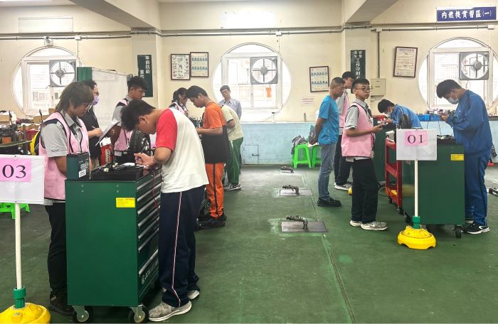 《圖說》新北市國中技藝競賽開幕，電動機車主題首日登場。〈教育局提供〉
