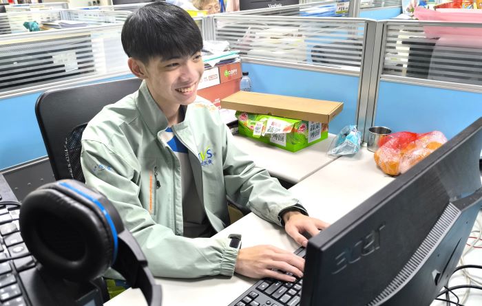 《圖說》榮獲商務軟體設計職種第一名的新北高工洪翊恩同學表示,去年參賽經驗轉化為今年奪冠。〈教育局提供〉