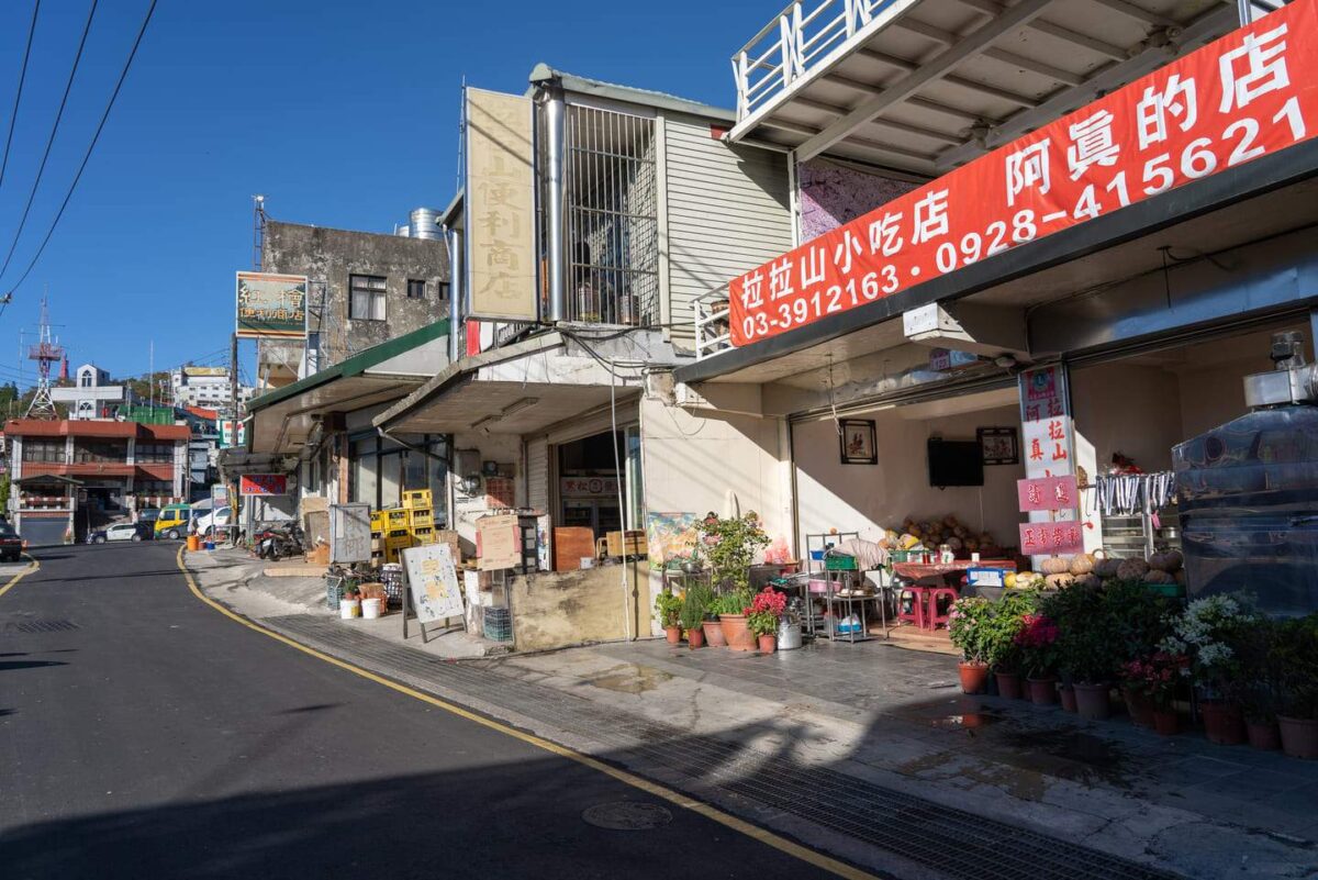 不動產業者亂貼廣告影響市容 桃園環保局:可重罰30萬 665138 0