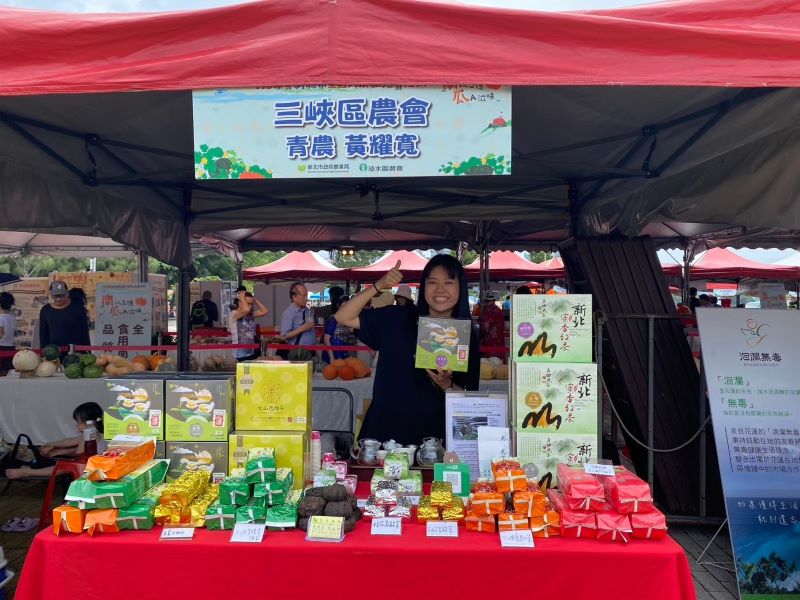 《圖說》現場能買到全國各地優質農漁產品資料照片。〈農業局提供〉